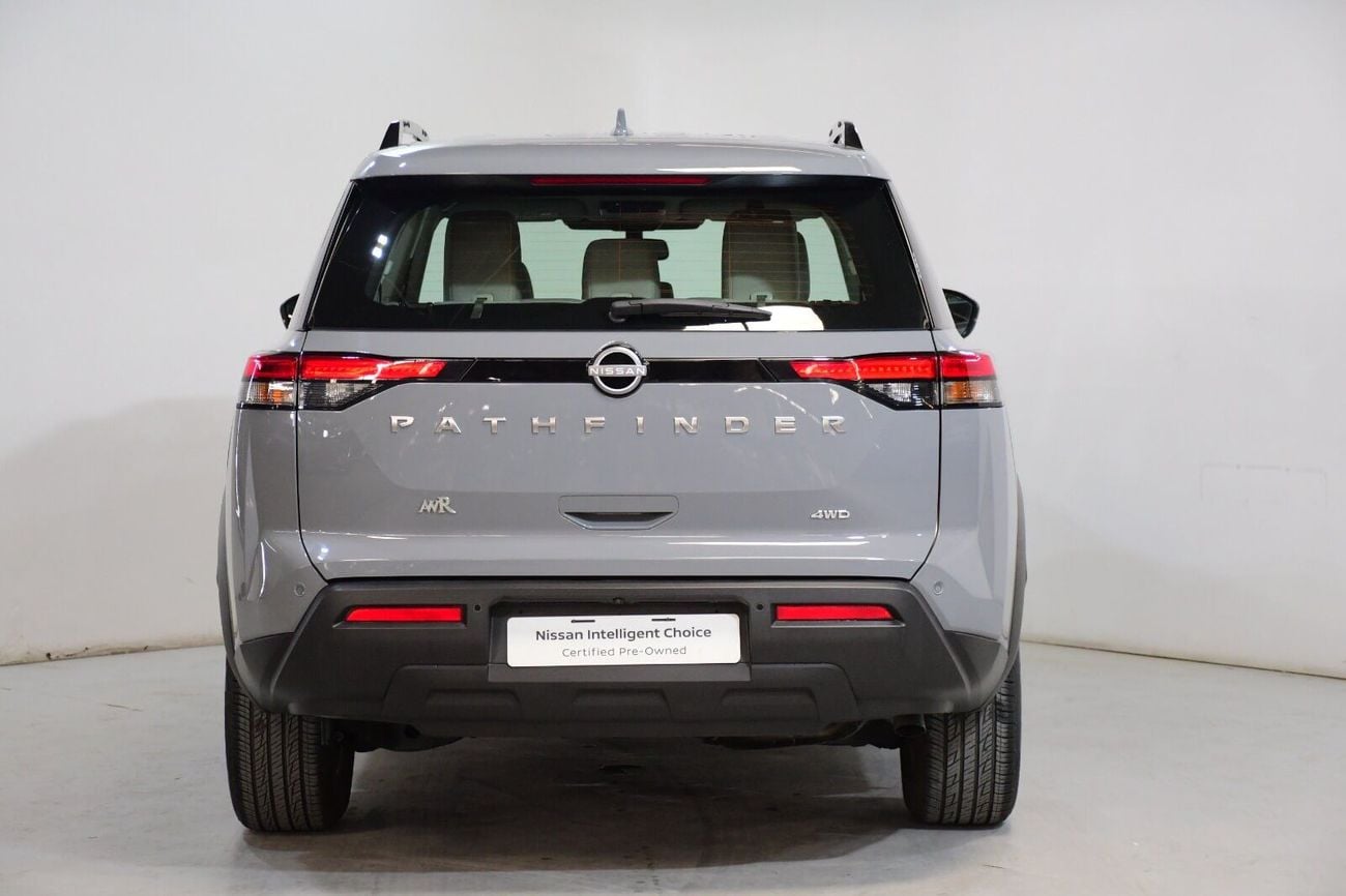 Nissan Pathfinder S 2.0