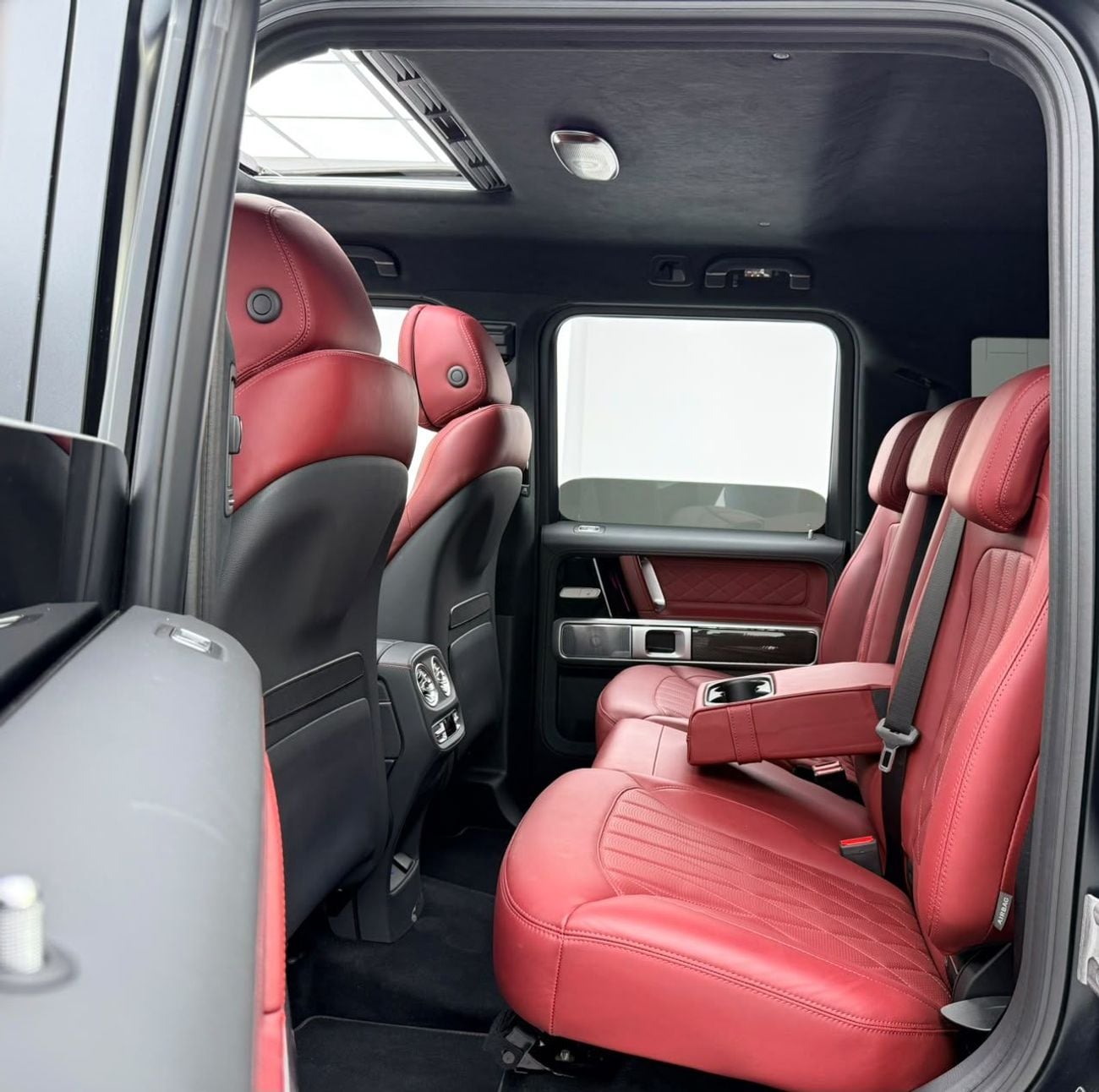 Mercedes Benz G63 AMG STANDARD 2025 Mercedes-AMG G 63, Agency Warranty+Service Contract+Full Service History, European Specs.