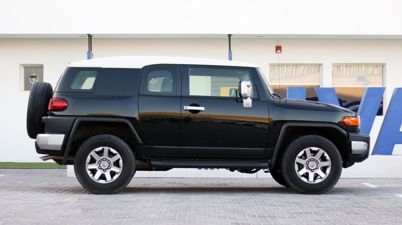 تويوتا إف جي كروزر 4.0L v6, 4X4 |  Agency Warranty | Complete Service History | Zero Downpayment Support