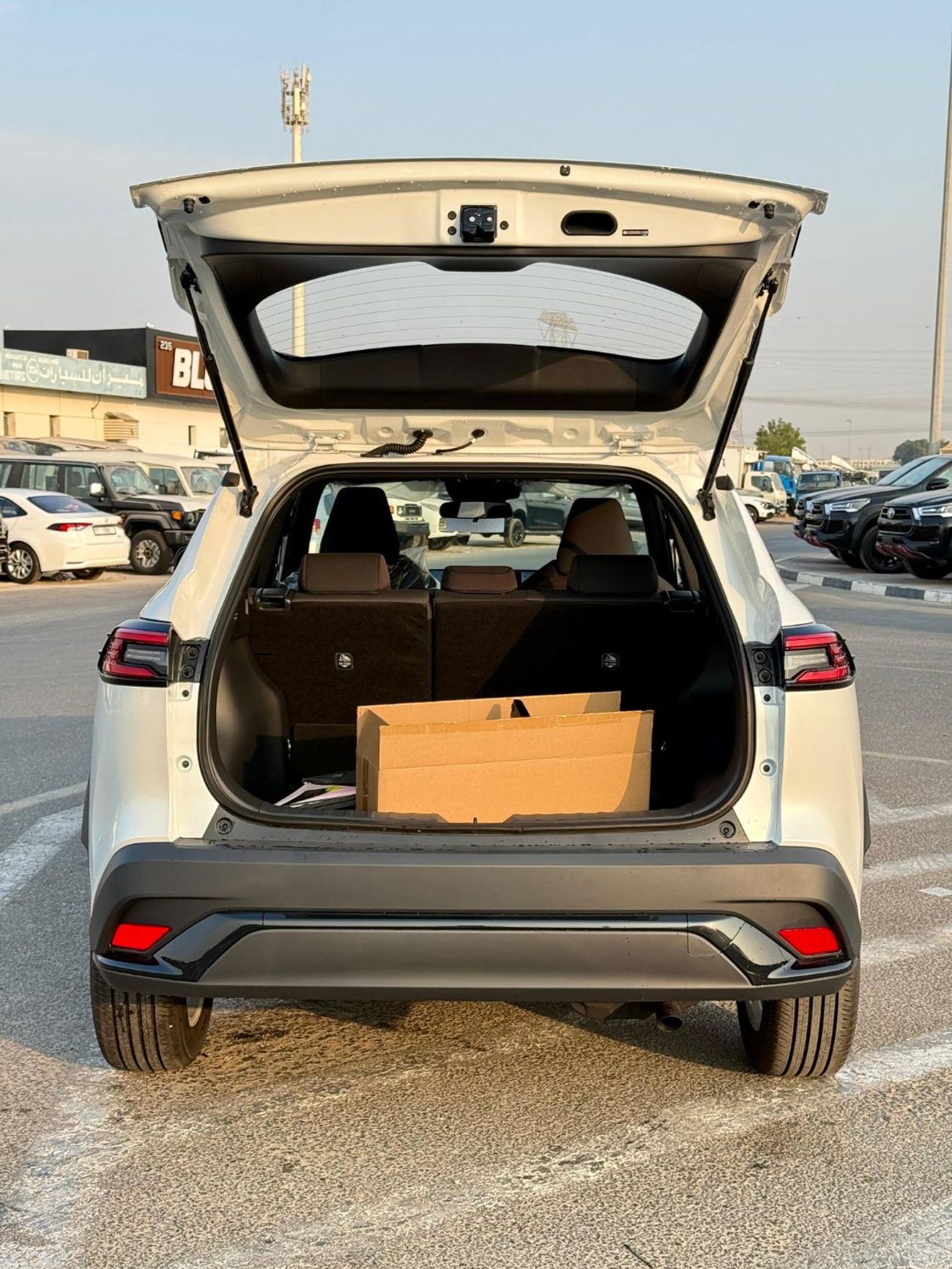 Toyota Frontlander Toyota Frontlander 2.0L Hybrid MiD Option