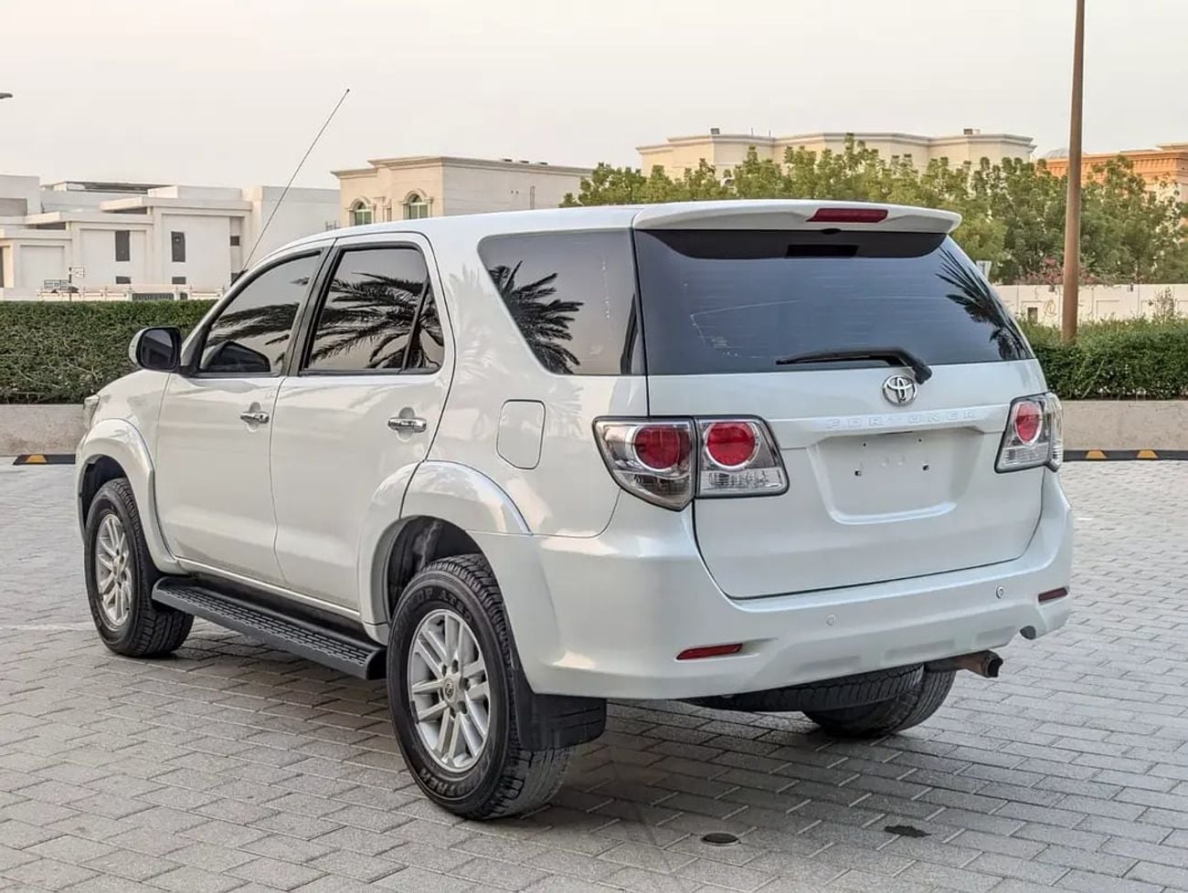 Toyota Fortuner GCC V4 2.7L IN GOOD CONDITION