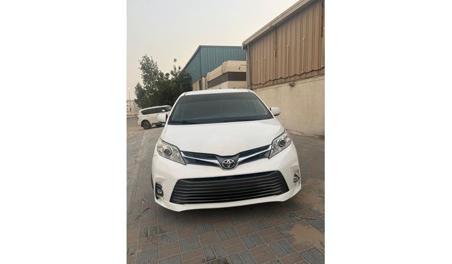 Toyota sienna dubai Toyota sienna dubai