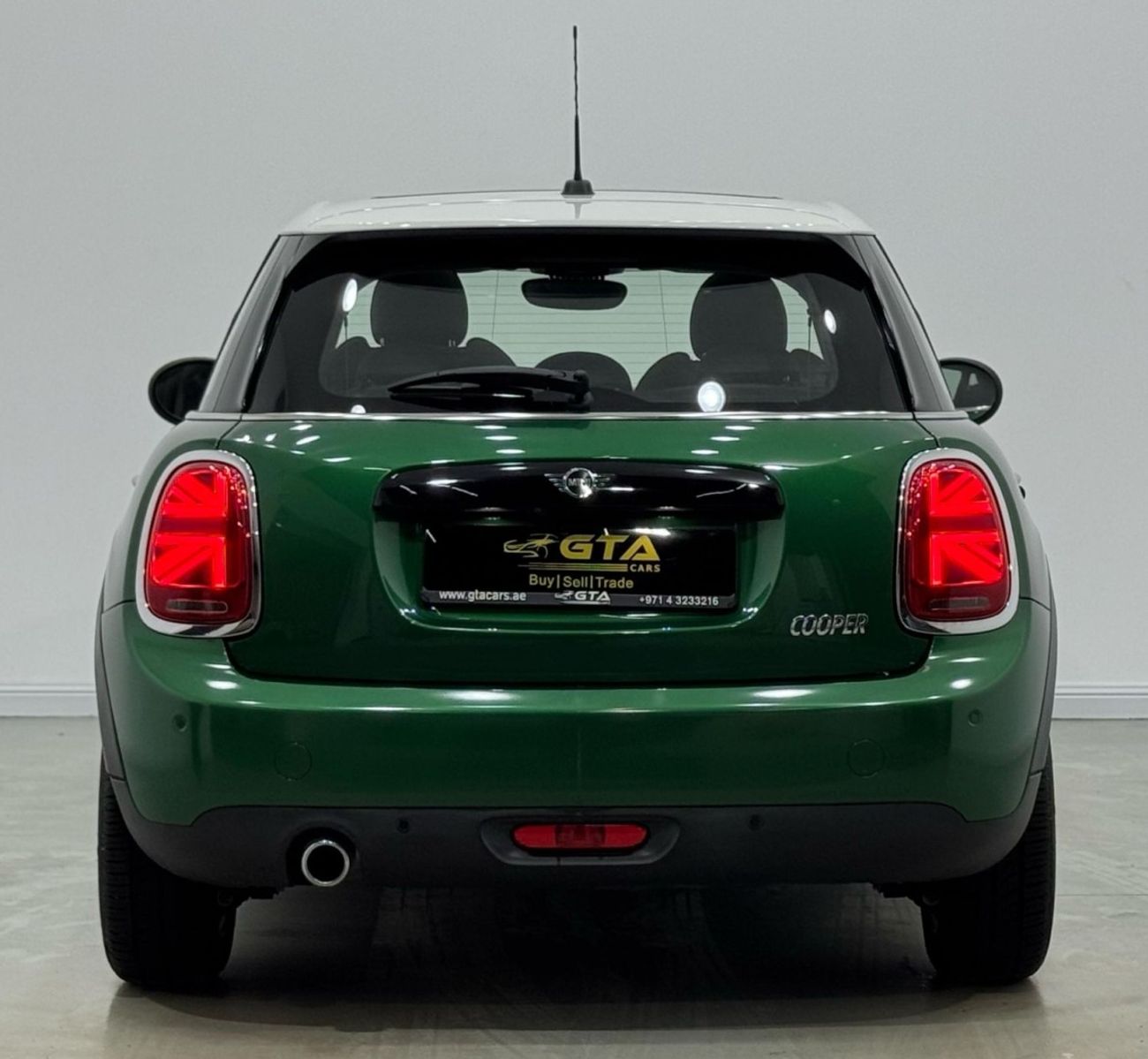 Mini Cooper Std 1.5L (4 Seater) 2020 MINI Cooper, Warranty, Full MINI Service History, Excellent Condition, GCC