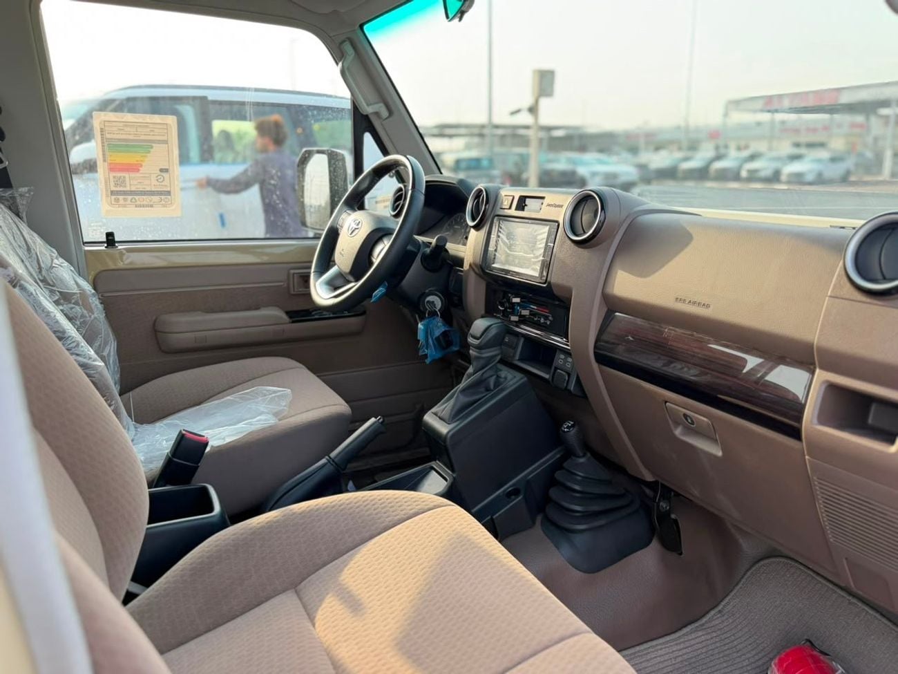 Toyota Land Cruiser Pick Up Toyota LC79 SC 4.0 AT 2026 Basic