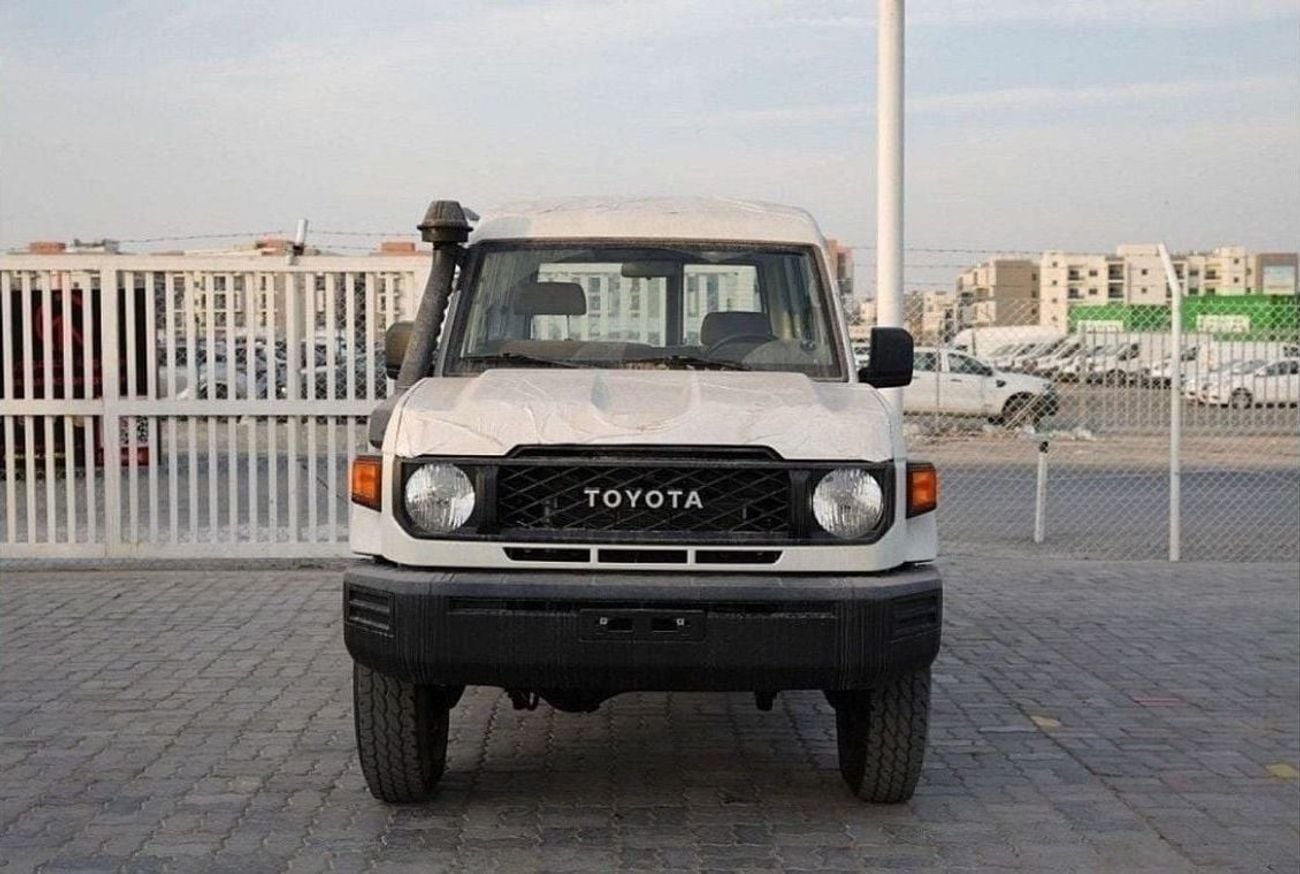 Toyota Land Cruiser 70 LC 78 HARDTOP 4.0L MT Toyota Land Cruiser Hard Top LC78 4.5L 3DOOR V8 Diesel 2024
