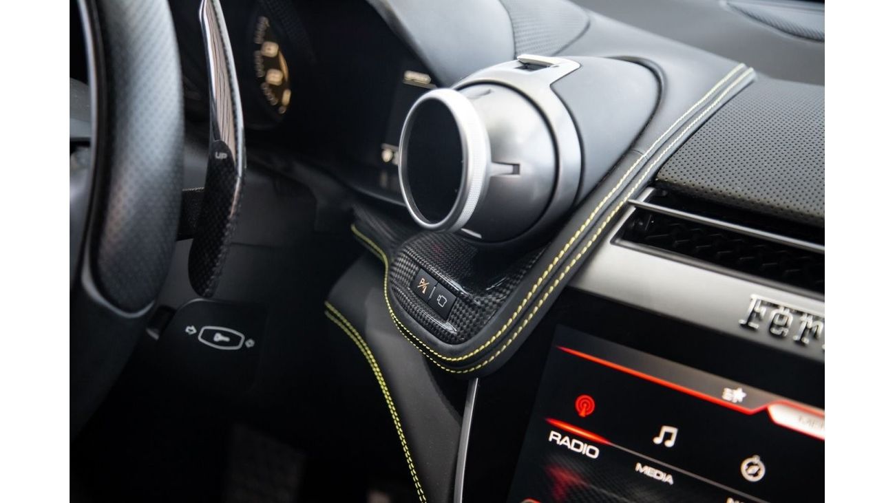 فيراري جي تي سي 4  لوسو Ferrari GTC4LUSSO T V8