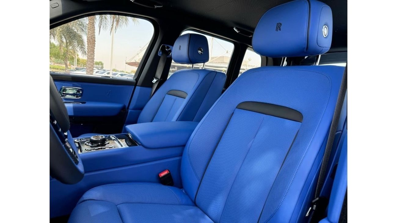 Rolls-Royce Cullinan BLACK BADGE GCC SPEC  UNDER WARRANTY AND SERVICE CONTRACT