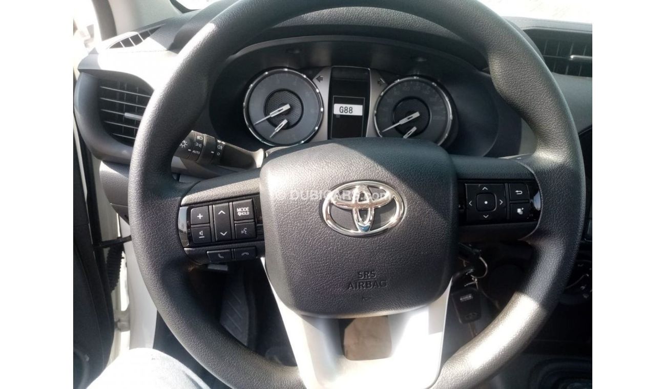 Toyota Hilux Pick up 2.4L Diesel 4X2 RWD ,,, M/T Single Cabin