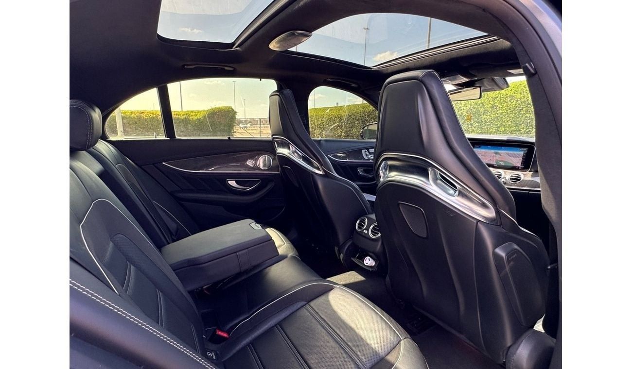 Mercedes-Benz E 63 AMG