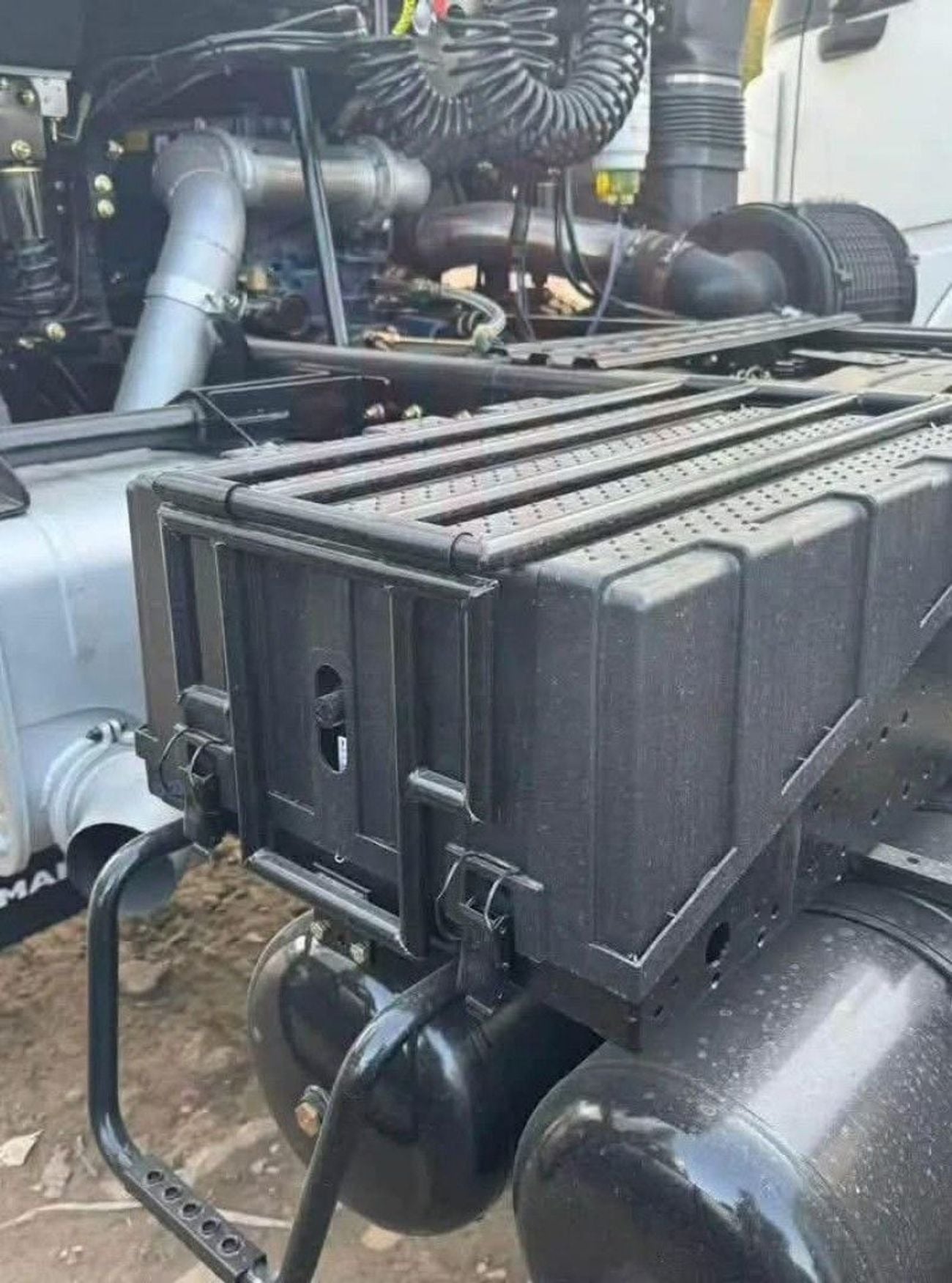 شاكمان شاسي Shacman F3000 SX4255JV384 430 2026 – رأس تريلا 430 حصان | فئة F3000