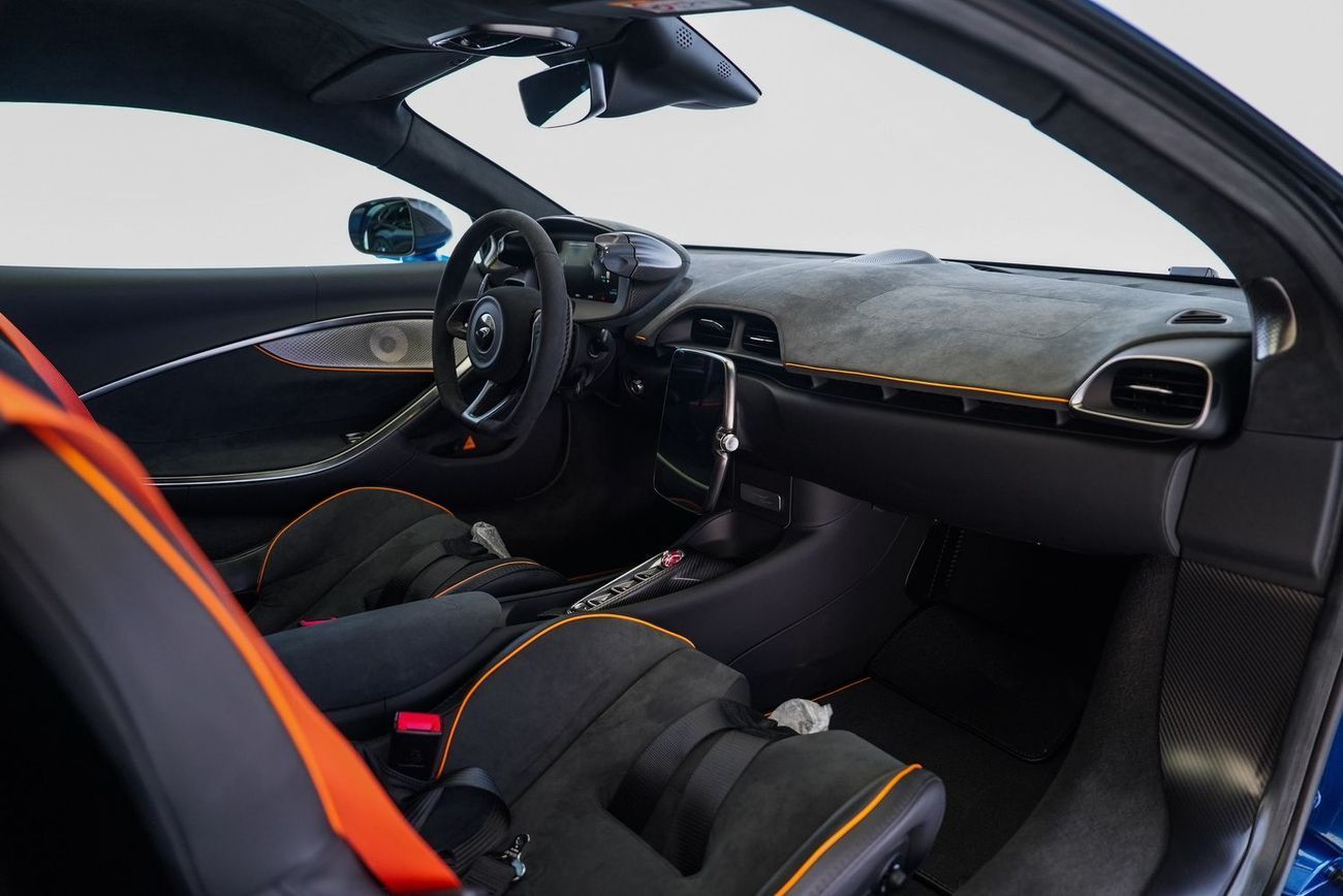 مكلارين أرتورا McLaren Artura