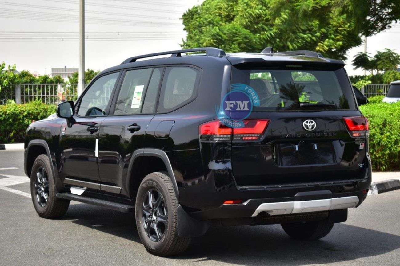 تويوتا لاند كروزر 300 GR-S 3.5 L Hybrid V6 7 Seat Automatic
