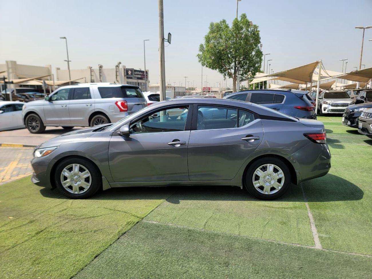 نيسان سنترا SV 1.8L