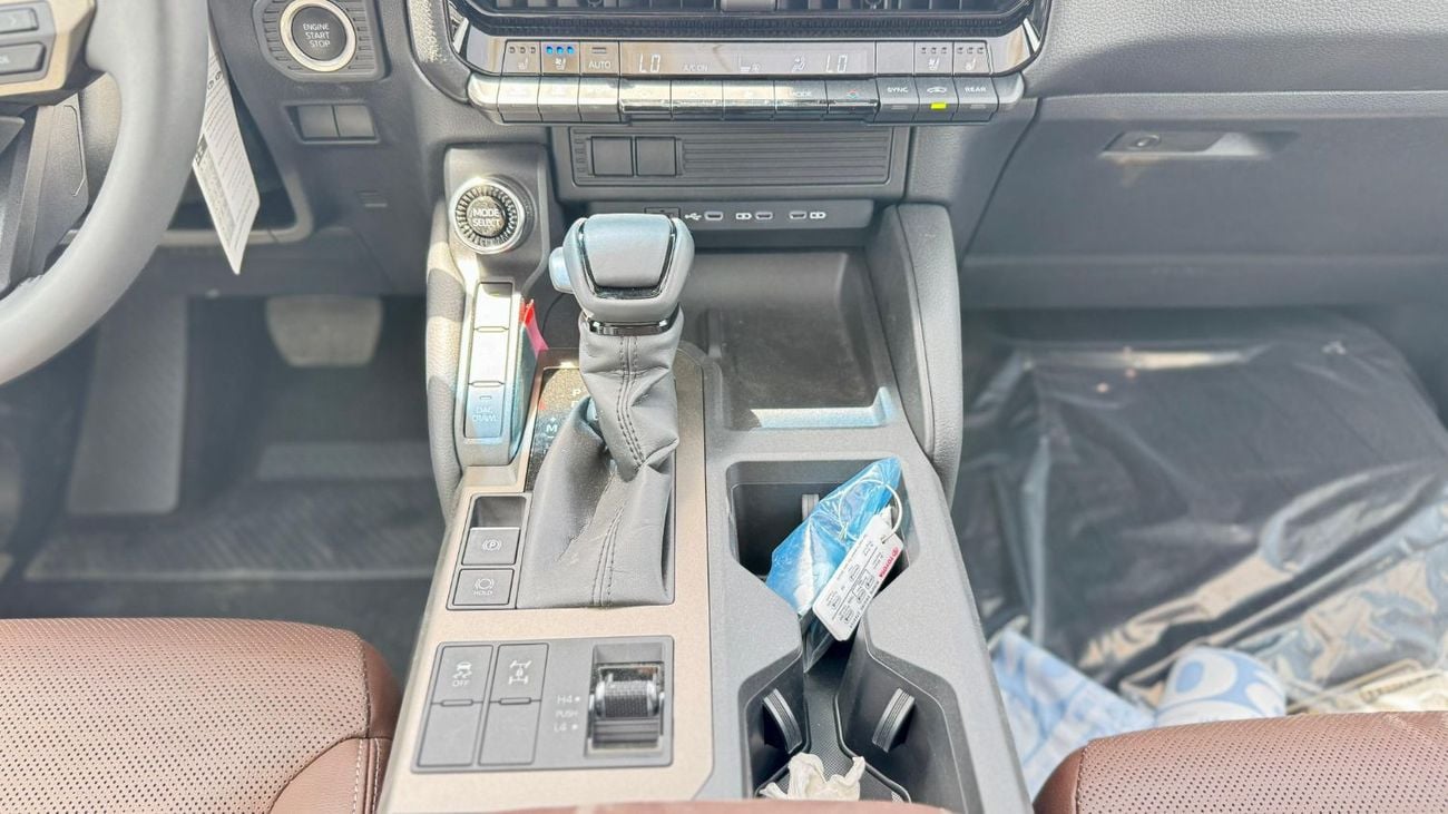 تويوتا برادو Toyota Prado 2024, petrol engine 2.4L 7seats Automatic gear,white colour 2