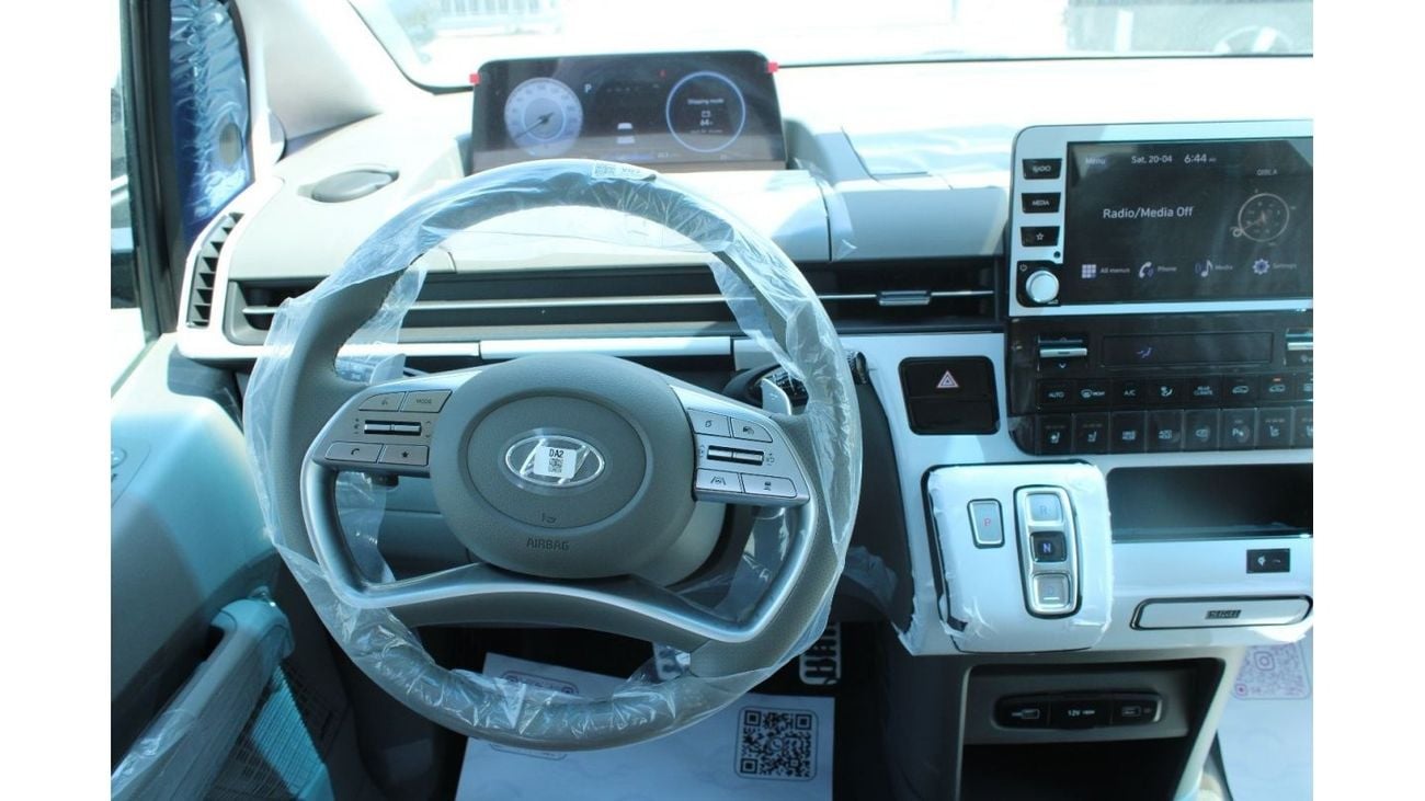 هيونداي ستاريا HYUNDAI STARIA 3.5L ROYAL 9 SEATER WHITE COLOR AVAILABLE