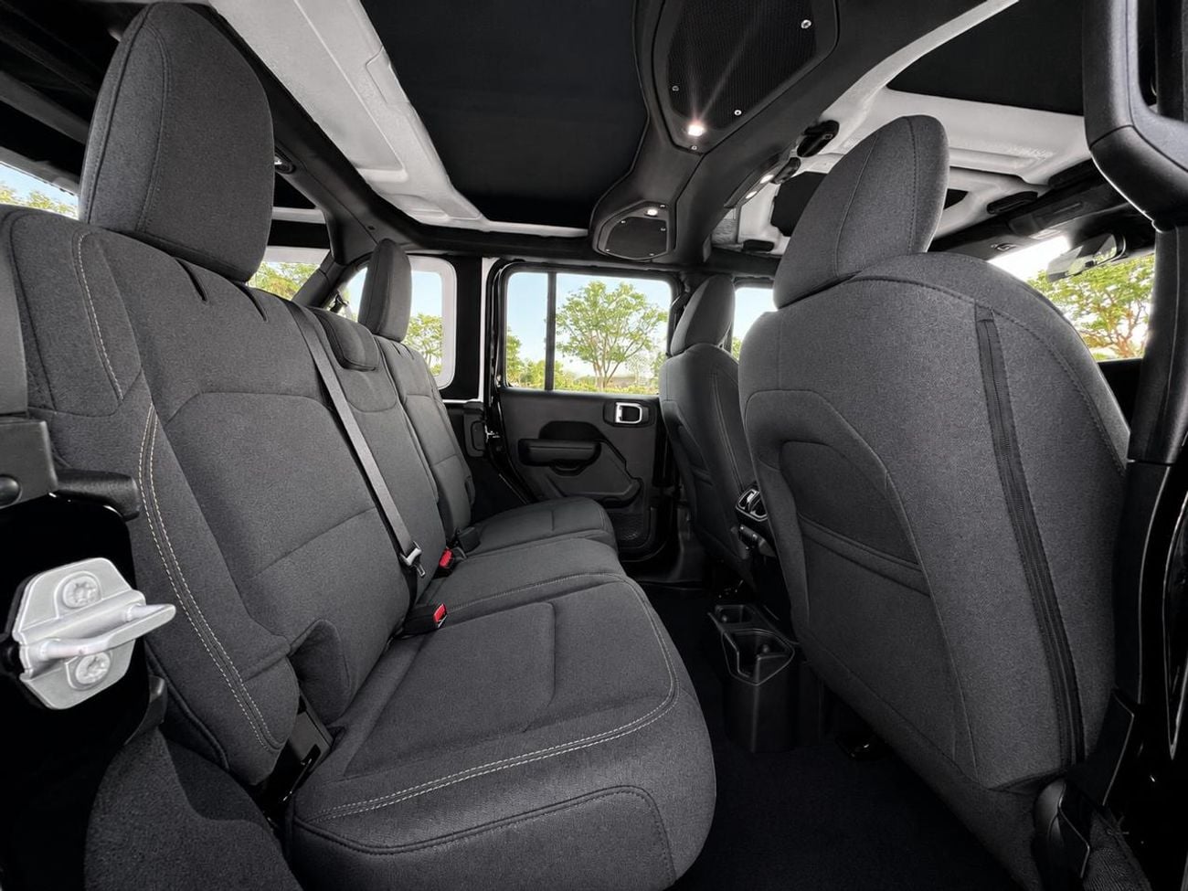 Jeep Wrangler Unlimited SPORT 2.0L A/T