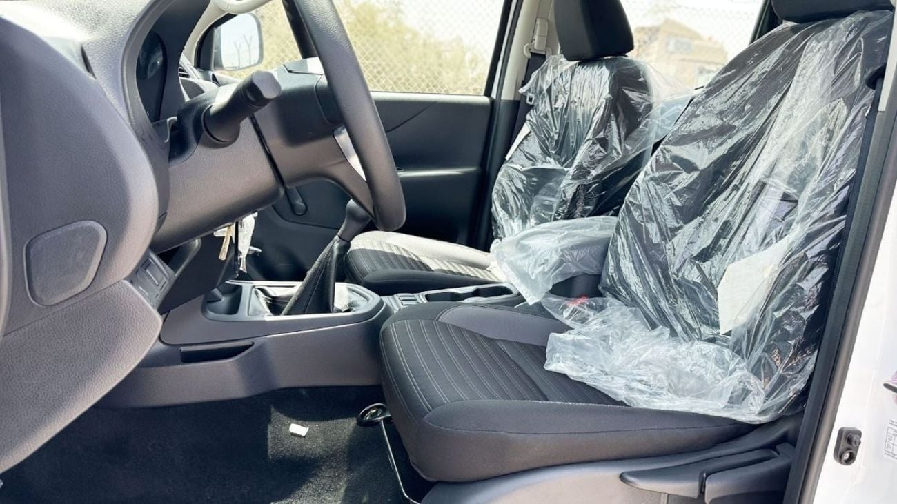 Nissan Navara 2.5D XE D23 4X4 DC PLUS Manual