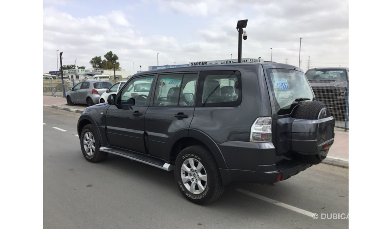 ميتسوبيشي باجيرو MITSUBISHI PAJERO 2017 GRAY COLOUR GCC SPECIFICATION