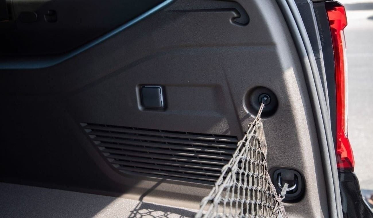 GMC Yukon XL SLE 5.3L V8 RWD | 2024 | GCC | For Export Only