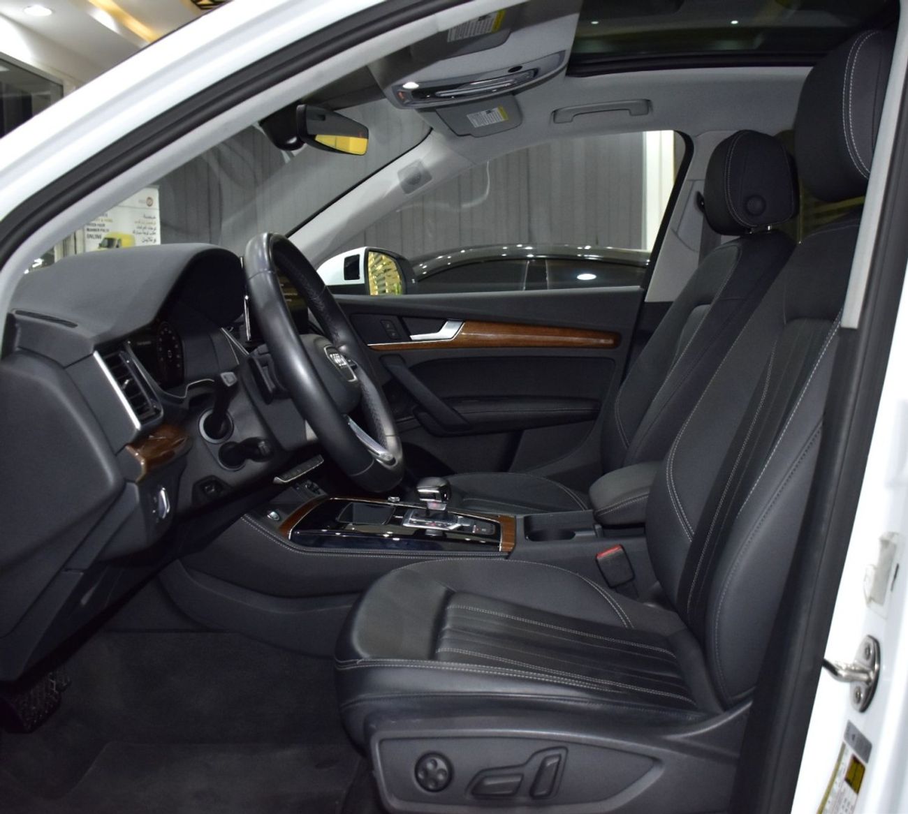 أودي Q5 EXCELLENT DEAL for our Audi Q5 Quattro ( 2023 Model ) in White Color American Specs