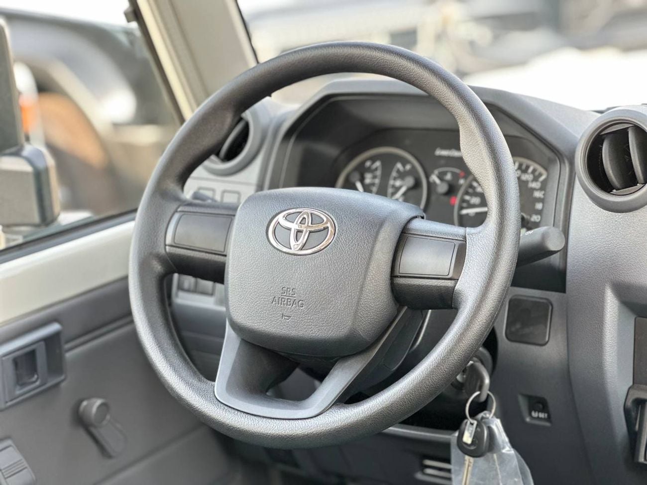 Toyota Land Cruiser 70 LC 78 HARDTOP 2.8L AT Hardtop LC78 2.8L DSL A/T // 2026 // STD Option With Manual Window // Special