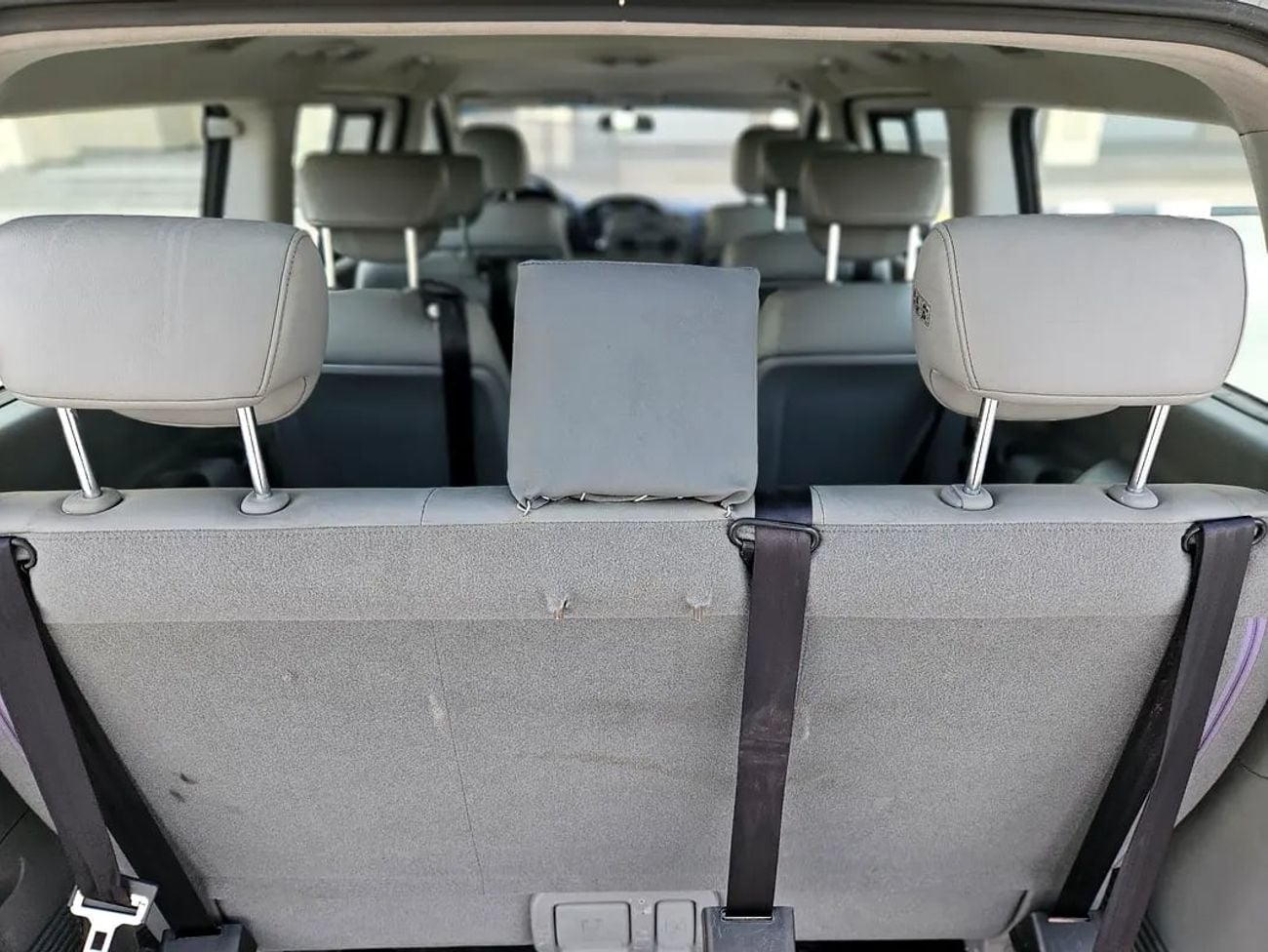 هيونداي جراند ستاريكس DIESEL Full Automatic 12 Leather Seats Complete Condition With Low KM