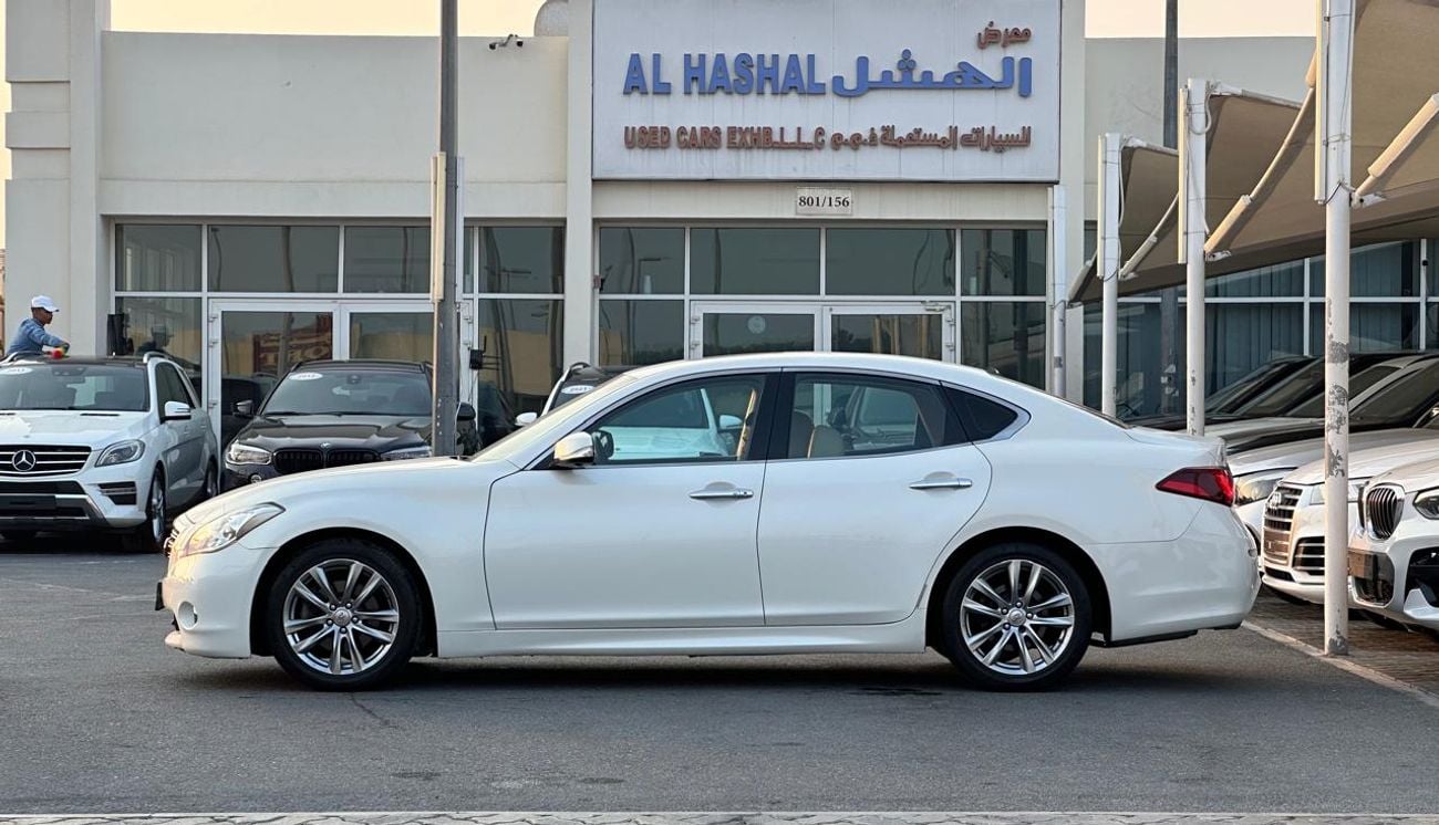 Infiniti Q70 Luxury 3.7L