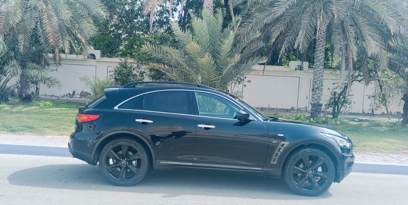 Infiniti QX70 Elite Sport