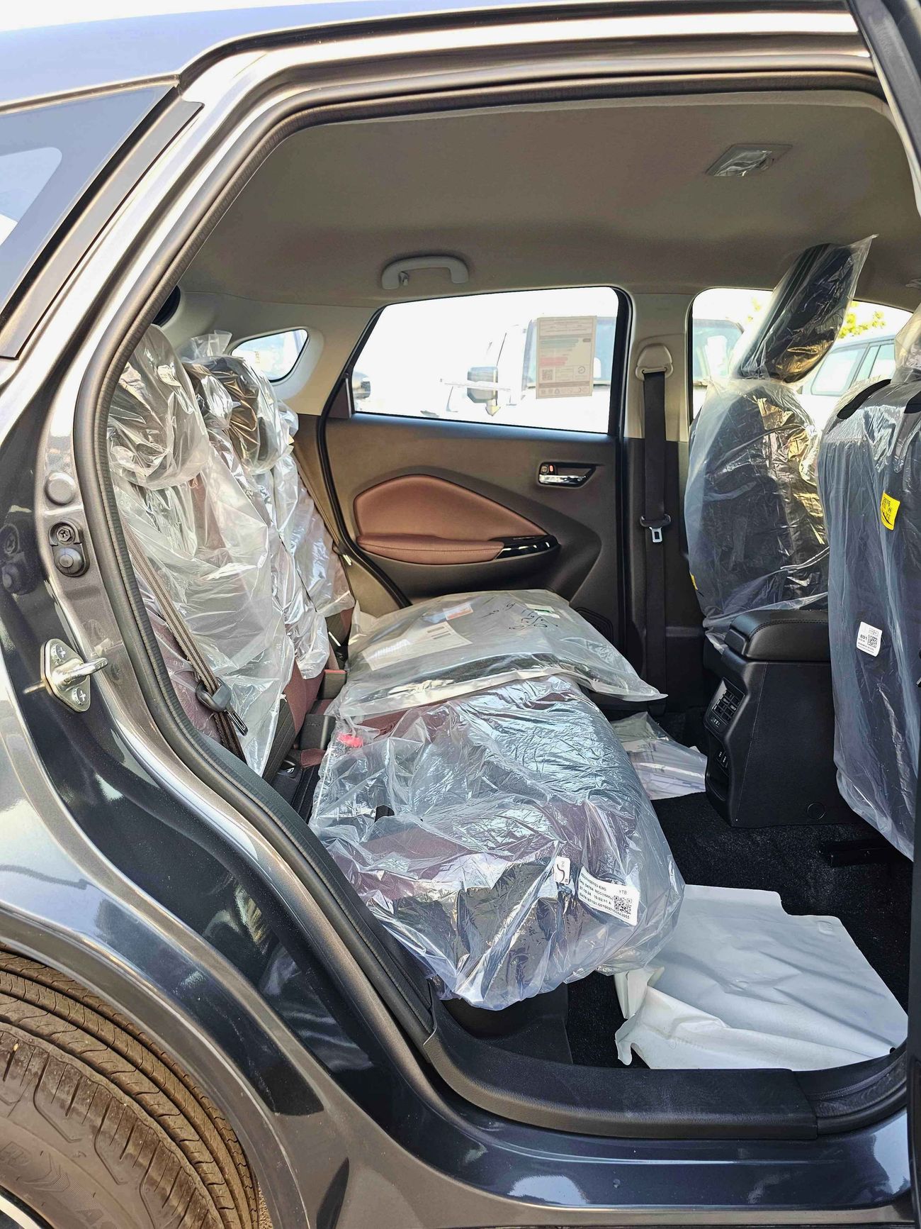 Suzuki Fronx GLX / EURO 5 HYBRID / 1.5L V4 / HEADUP DISPLAY / 360* CAMERAS / " 9" DISPLAY AUDIO (CODE # GLX)