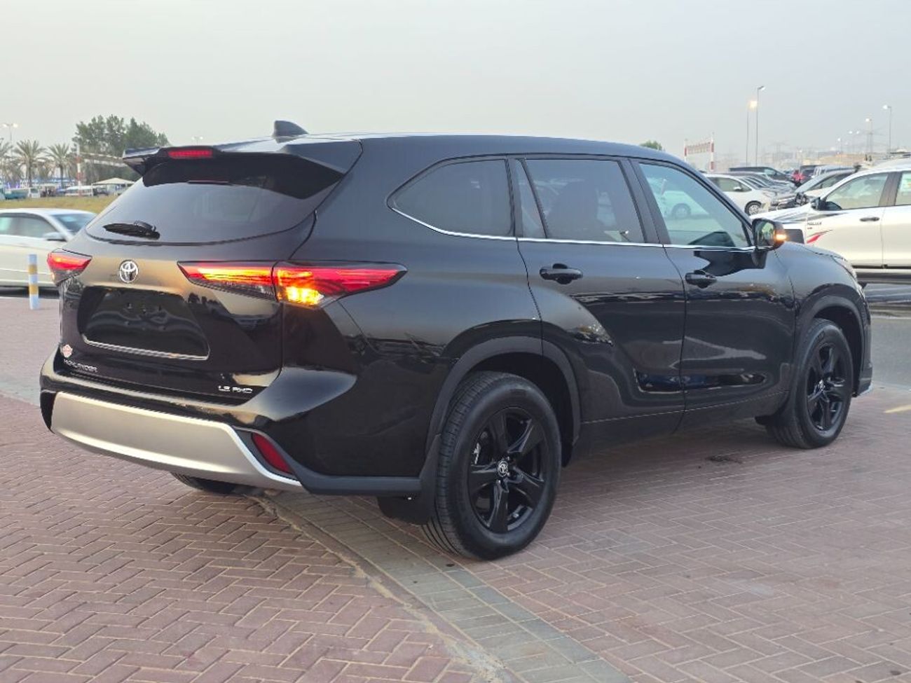 Used Toyota Highlander 2023 Model 4 cylinder 2.4cc engine, 4x4 and Push ...