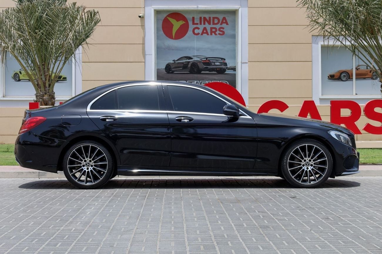 Mercedes-Benz C 200 Mercedes-Benz C200 AMG Pack 2018 GCC under Warranty with Flexible Down-Payment.