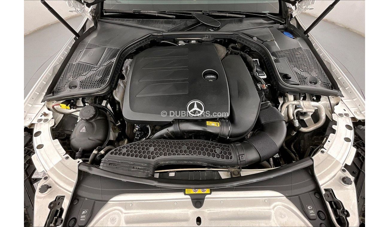 Mercedes-Benz C 200 Premium (AMG Line)