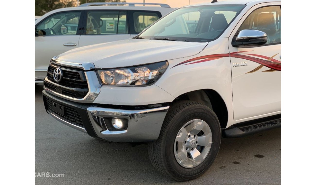 Toyota Hilux 4x4 2.4L V4 Automatic Gear and FR Chrome Bumper