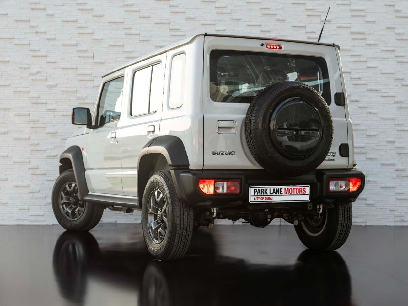 Suzuki Jimny GLX - 5 Door