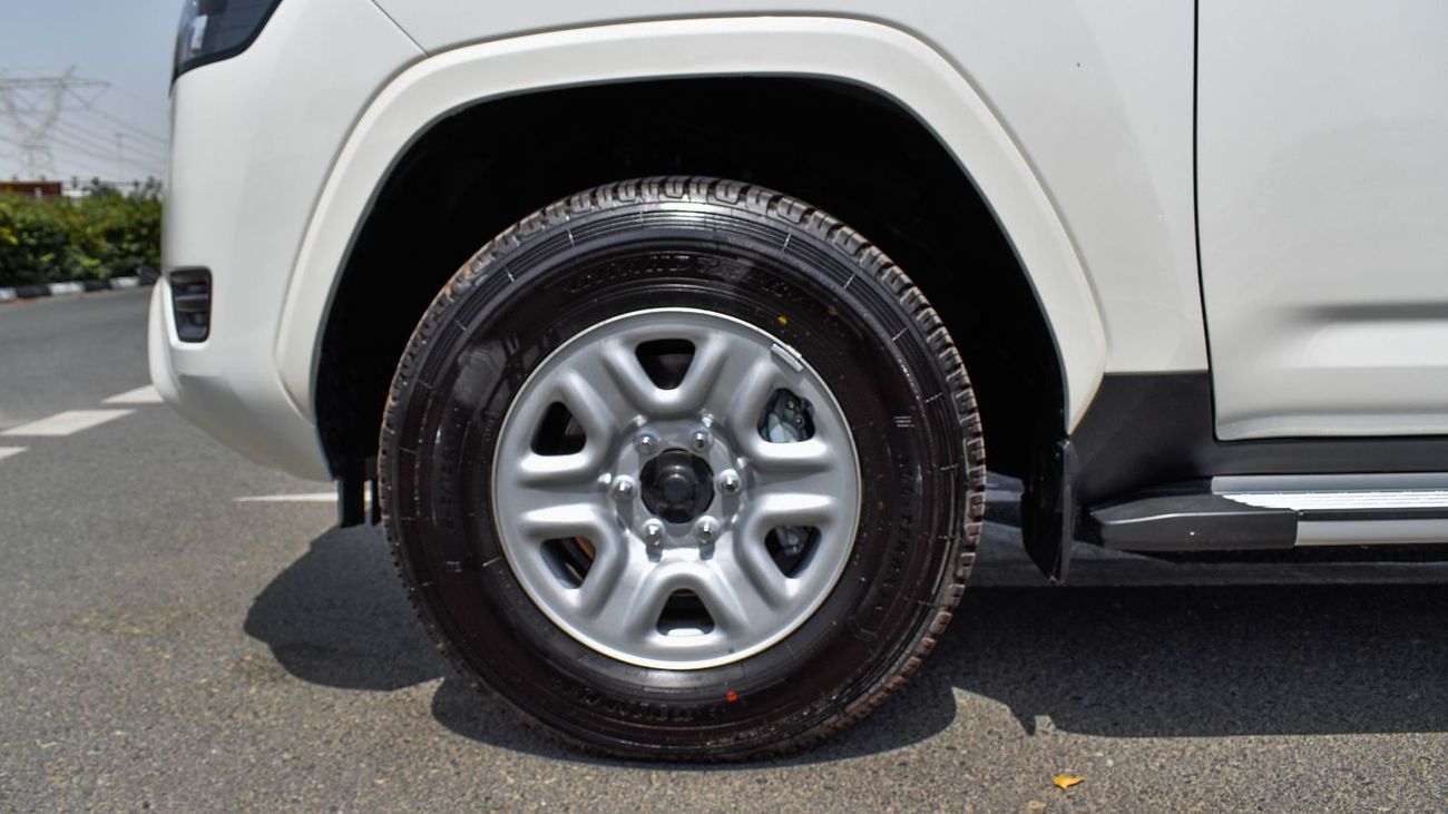 تويوتا لاند كروزر ECT0069 - Toyota Land Cruiser 300 GX - 4.0L Petrol - White/Beige