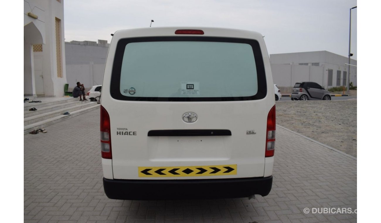 Toyota Hiace GL - Standard Roof Toyota Hiace Chiller, model:2016. Free of accident