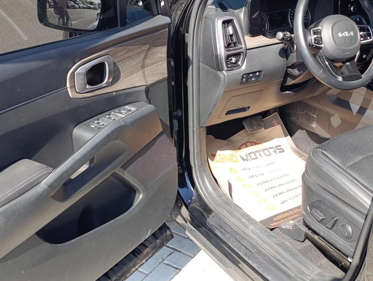 Kia Sorento LX Base 2.4L AWD Base 2.2L AWD