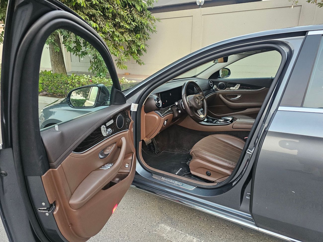 مرسيدس بنز E200