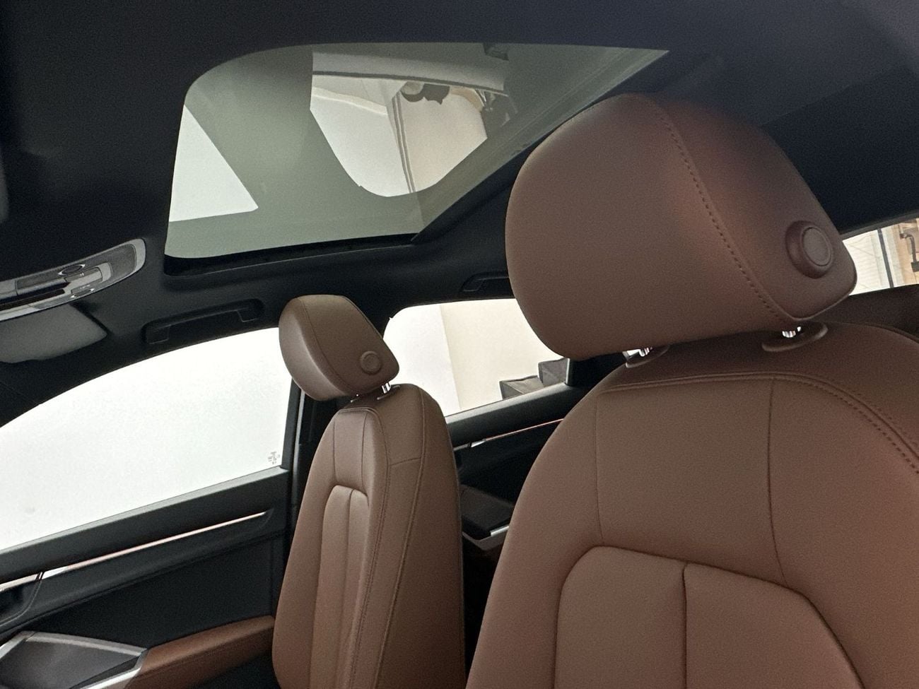 أودي Q3 Sportback 40 TFSI S Line 2.0L FWD(Ref# 06403)