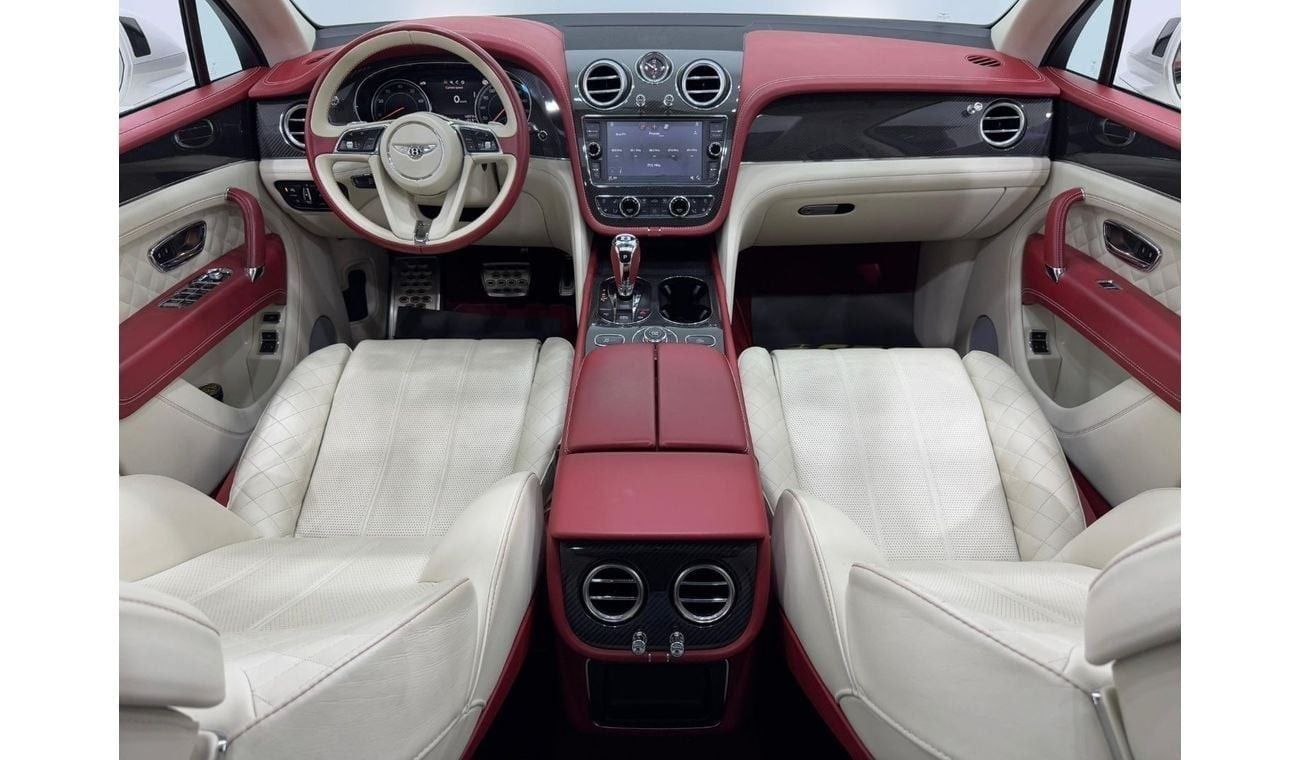 Bentley Bentayga V8 2019 Bentley Bentayga V8, Warranty, Carbon Fiber Package, Full Options, Low Kms