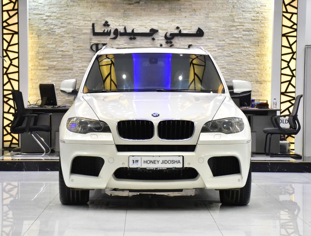 BMW X5M EXCELLENT DEAL for our BMW X5 M ( 2010 Model ) in White Color GCC Specs