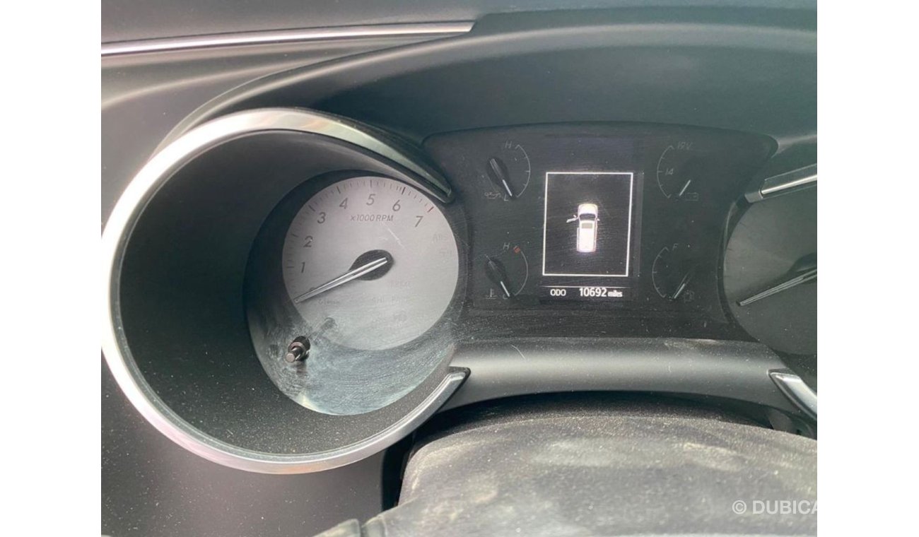 تويوتا سيكويا TOYOTA SEQUOIA V8 2018 10692KM 105000AED