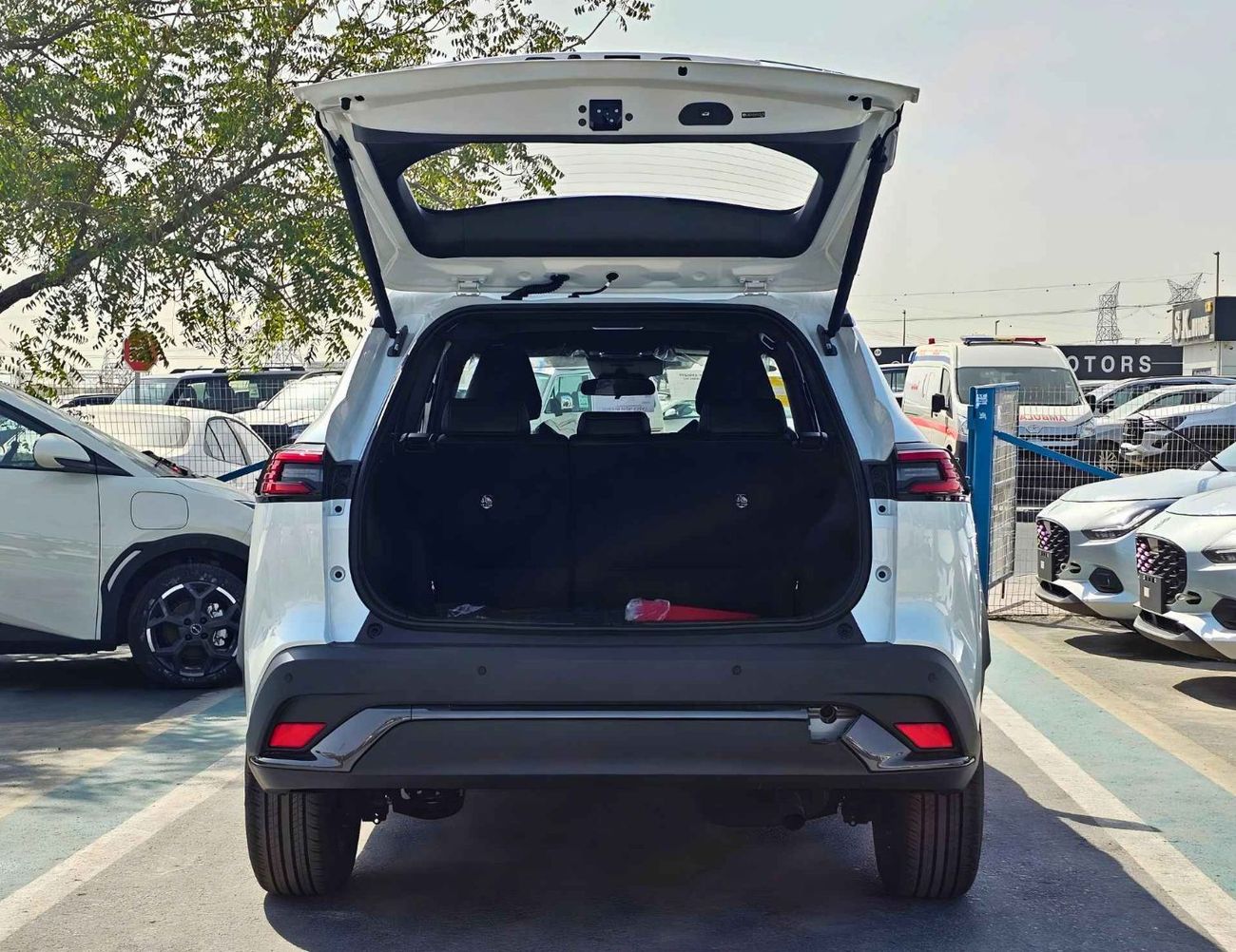 تويوتا فرونتلاندر HYBRID LUXURY WITH ELECTRIC BACK DOOR /2.0L PETROL V4 /RADAR/SUNROOF/DRIVER POWER SEATS (CODE#FLPA)