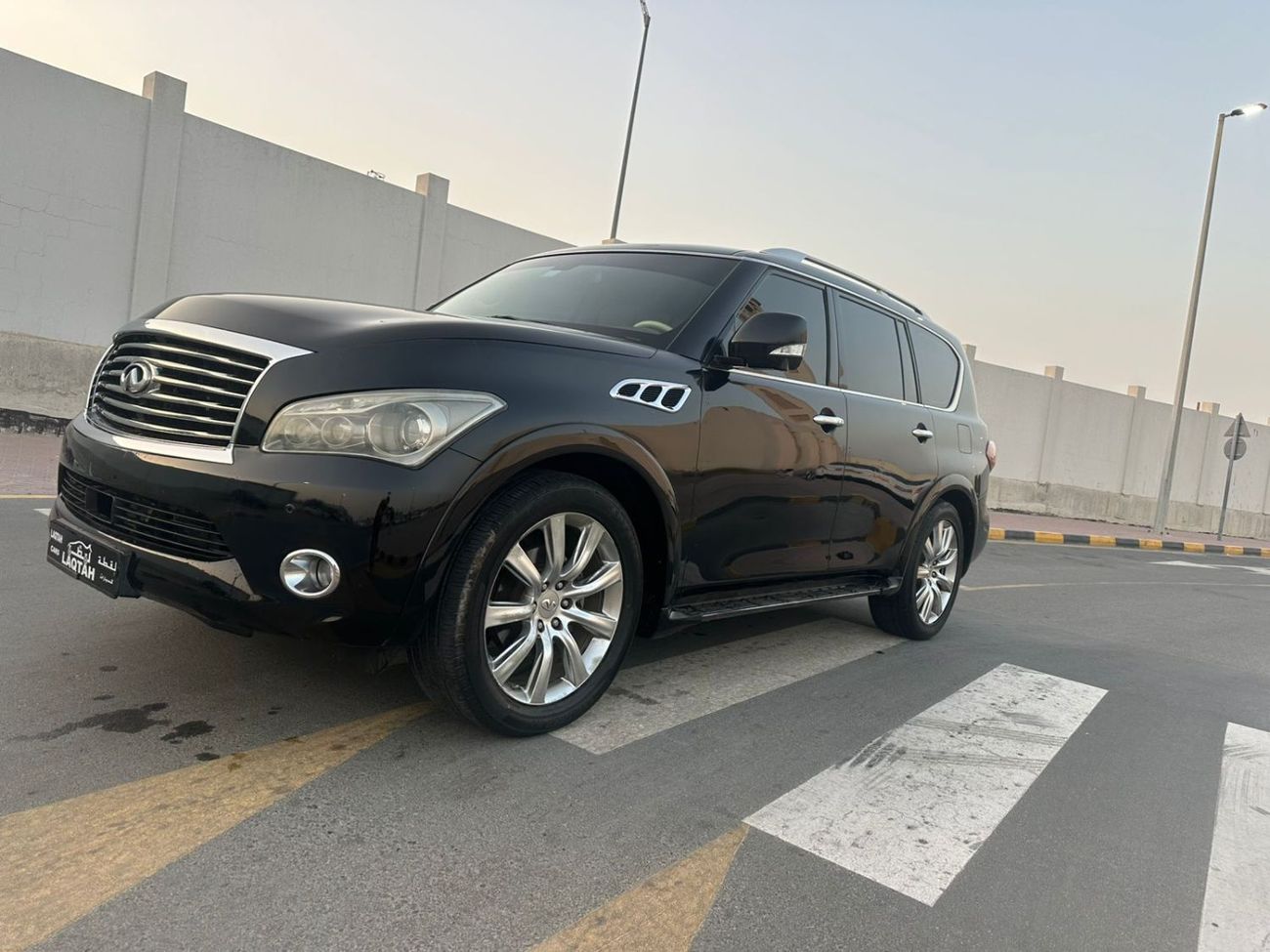 إنفينيتي QX56 Luxury 5.6L