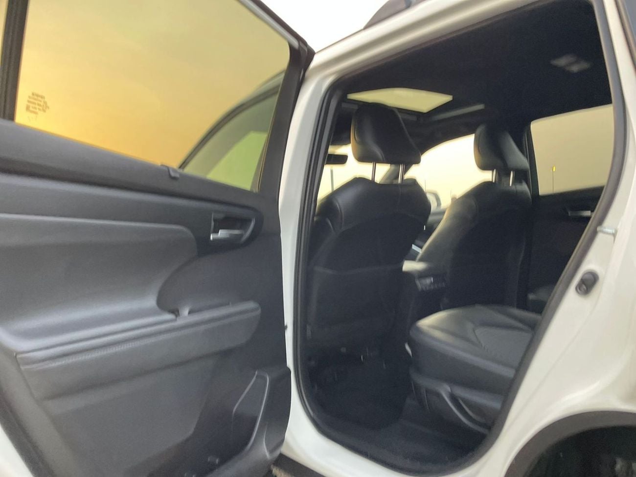 Toyota Highlander 2021 Toyota Highlander XSE 3.5L V6 - 14,500 Mileage