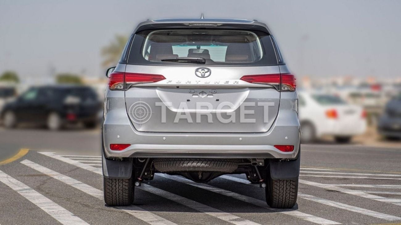 تويوتا فورتونر FORTUNER 2.7L 4WD