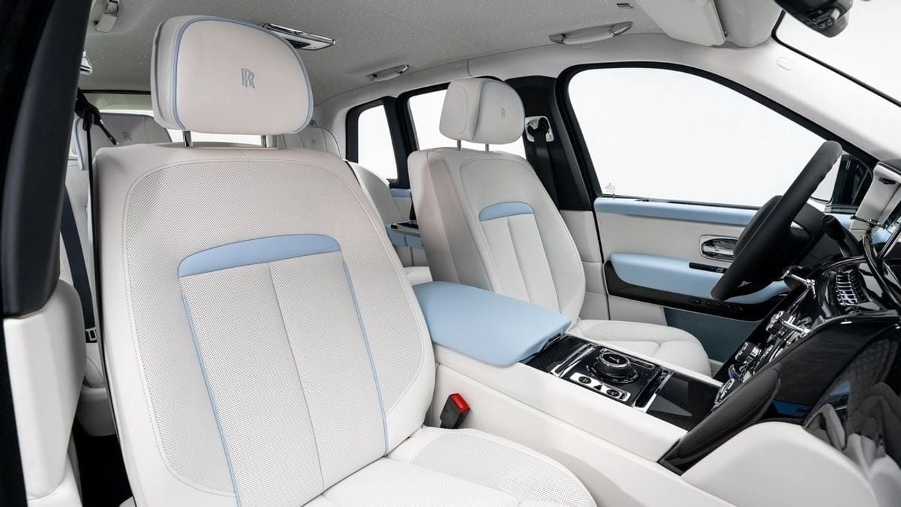 رولز رويس كولينان Black Badge - 2026 - GCC - Under Warranty and Service Contract