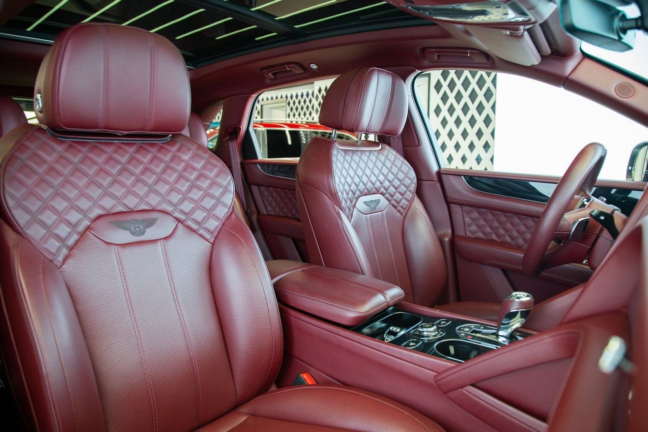 Bentley Bentayga Std FIRST EDITION