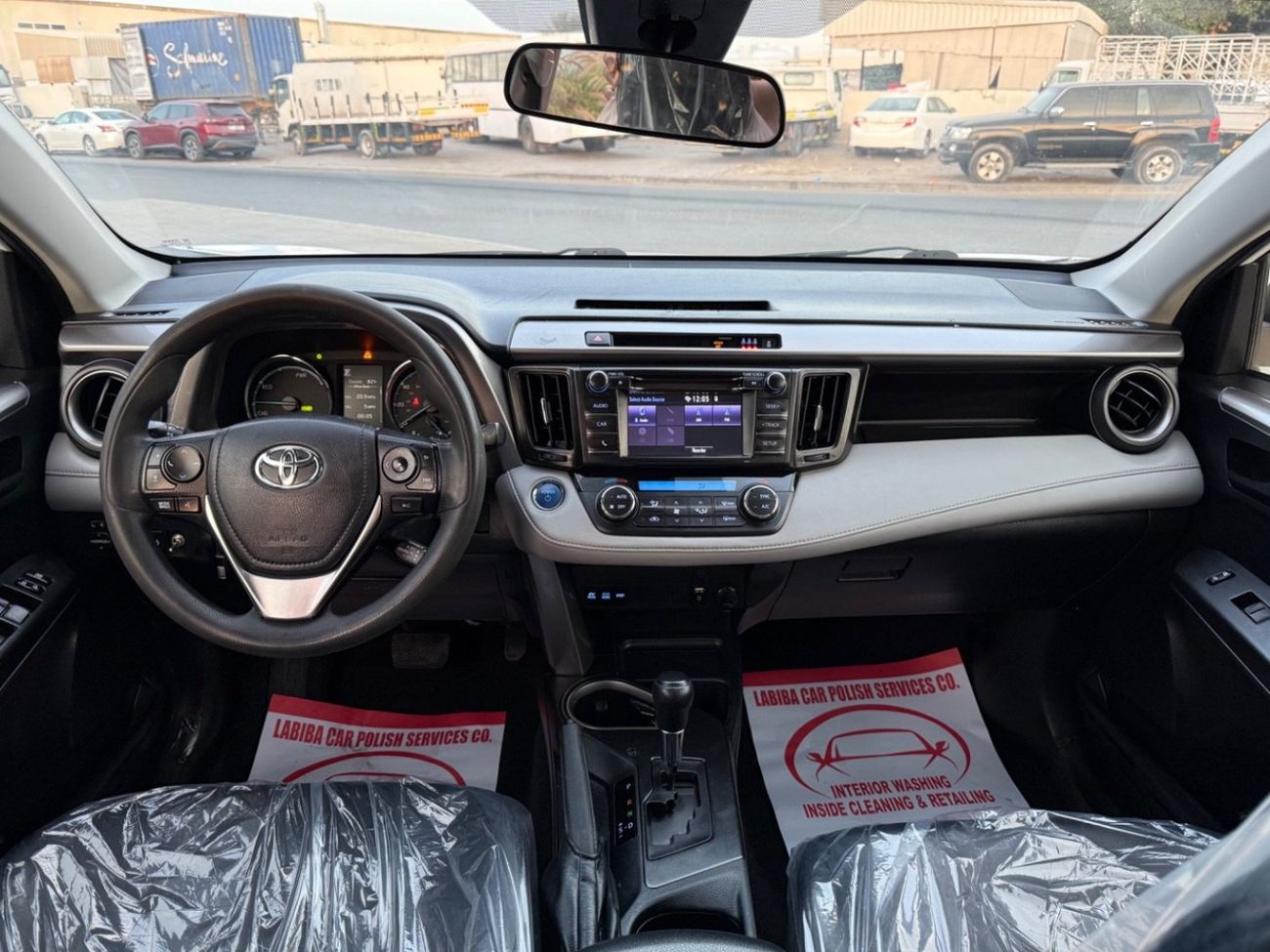 Toyota RAV4 2018 XLE HYBRID KEYLESS US SPEC