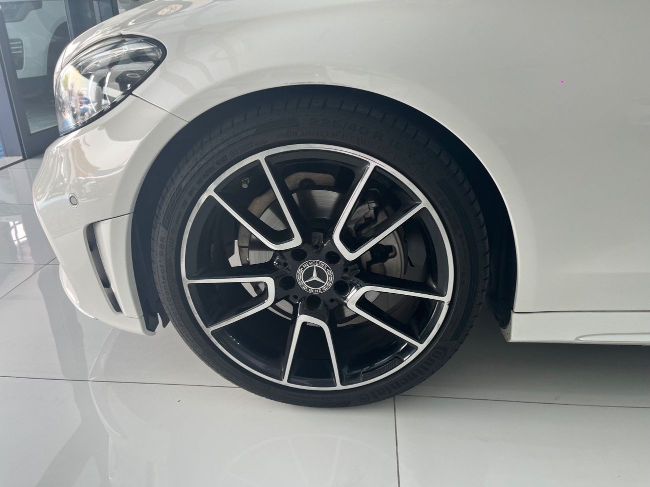 مرسيدس بنز C 200 Premium 2.0L